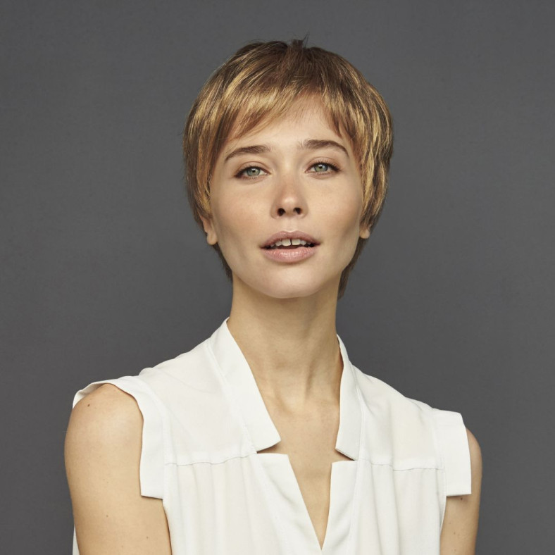 Perruque lisse courte pour femme - Modèle Caroline